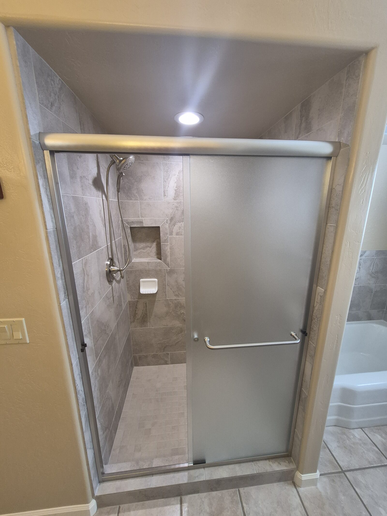 Modern Prescott Valley master bath remodel